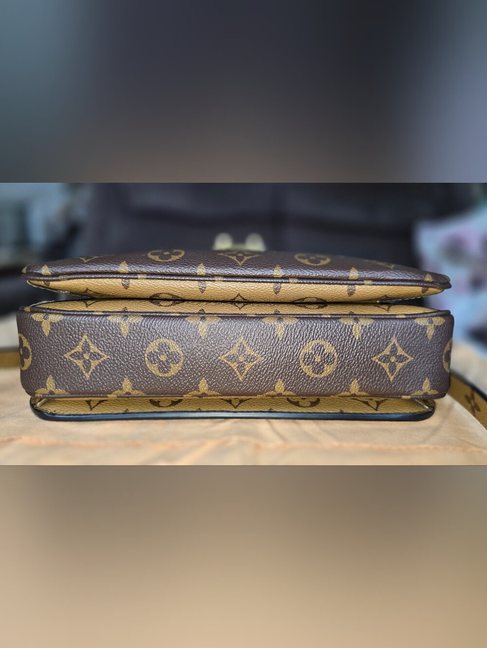 Louis Vuitton Pochette Métis Monogram Reverse - Picture 6 of 14